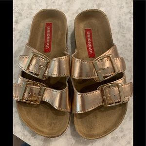 Girls metallic sandals